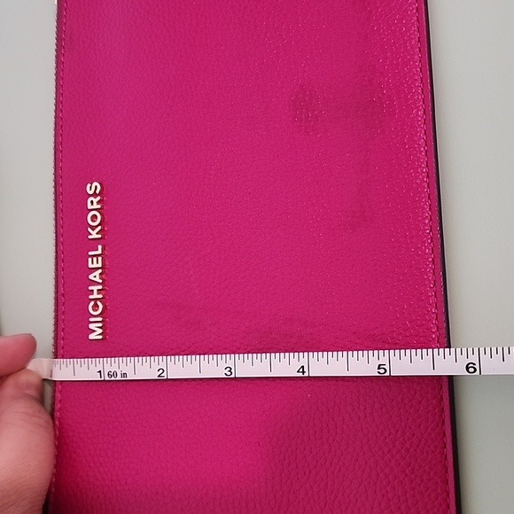 MICHAEL Michael Kors large zip clutch leather in fuschia - Picture 5 of 6